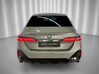 BMW Řada 5 520d xDrive, M-SPORT, HUD, H/K, SHADOW LINE sedan - Foto 6