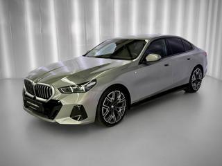 BMW Řada 5 520d xDrive, M-SPORT, HUD, H/K, SHADOW LINE sedan