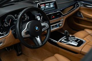 BMW Řada 7 Li xDrive sedan - Foto 18