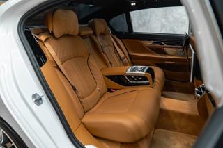 BMW Řada 7 Li xDrive sedan - Foto 26