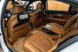 BMW Řada 7 Li xDrive sedan - Foto 25