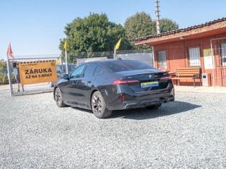 BMW Řada 5 ČR 550e xDrive sedan - Foto 7
