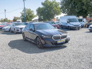 BMW Řada 5 ČR 550e xDrive sedan - Foto 3