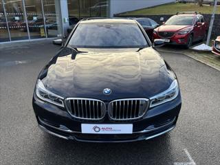 BMW Řada 7 4,4 i 750Li xDrive Individual sedan - Foto 7