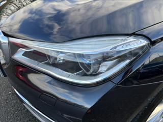 BMW Řada 7 4,4 i 750Li xDrive Individual sedan - Foto 32