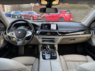 BMW Řada 7 4,4 i 750Li xDrive Individual sedan - Foto 8