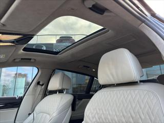BMW Řada 7 4,4 i 750Li xDrive Individual sedan - Foto 10