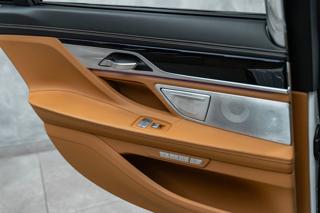 BMW Řada 7 Li xDrive sedan - Foto 24