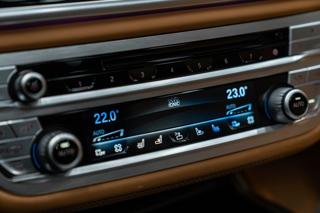 BMW Řada 7 Li xDrive sedan - Foto 16