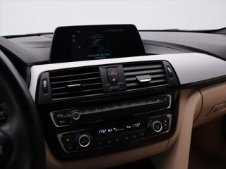 BMW Řada 3 2,0 318d M Sport Aut. CZ DPH sedan - Foto 20