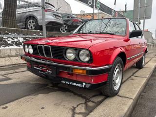BMW Řada 3 E30-318i/1986/2.maj. garážován sedan