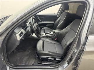 BMW Řada 3 2,0 i POLOKŮŽE AC VELKÝ SERVIS sedan - Foto 30