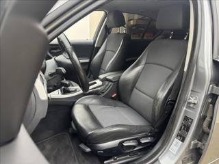 BMW Řada 3 2,0 i POLOKŮŽE AC VELKÝ SERVIS sedan - Foto 29