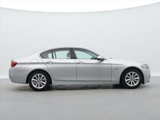 BMW Řada 5 2,0 d 160kW xDrive Aut. CZ sedan - Foto 8