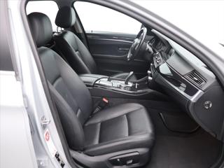 BMW Řada 5 2,0 d 160kW xDrive Aut. CZ sedan - Foto 12