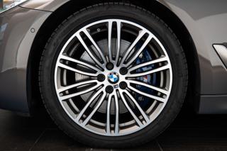 BMW Řada 5 M550d xDrive/HarmanKardon/Ventilovaná sedadla sedan - Foto 22