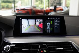 BMW Řada 5 M550d xDrive/HarmanKardon/Ventilovaná sedadla sedan - Foto 10