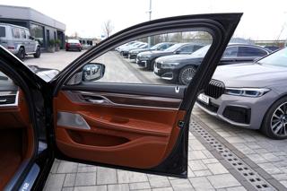 BMW Řada 7 M760Li xDrive/6.6i/V12/590PS sedan - Foto 19