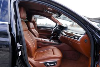BMW Řada 7 M760Li xDrive/6.6i/V12/590PS sedan - Foto 26