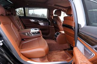 BMW Řada 7 M760Li xDrive/6.6i/V12/590PS sedan - Foto 28