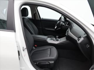 BMW Řada 3 2,0 320d 140 kW xDrive ADVANTAGE sedan - Foto 7