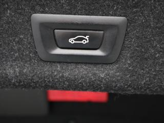BMW Řada 3 2,0 320d 140 kW xDrive ADVANTAGE sedan - Foto 5