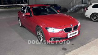BMW Řada 3 320i sedan