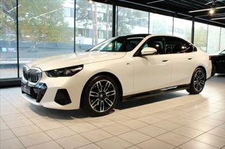 BMW Řada 5 540d xDrive M Sport DAProf / Pano / NezTop sedan - Foto 4