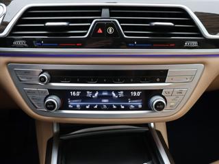 BMW Řada 7 3,0 730LD xDrive CZ DPH sedan - Foto 23