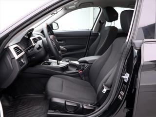 BMW Řada 3 2,0 320d 140kW GT Advantage CZ sedan - Foto 12