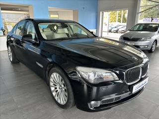 BMW Řada 7 3,0   740xD 225kW,SERVISKA,TAŽNÉ sedan