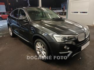 BMW X4 3.0d, ČR SUV