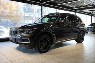 BMW X5 xDrive30d / 7míst / vzduch SUV