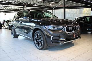 BMW X5 xDrive30d / 7míst / vzduch SUV