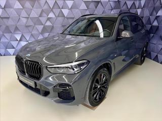 BMW X5 30d xDrive M-SPORT, HEAD-UP, LED, ASSIST, TAŽNÉ SUV