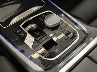 BMW X5 40d M-SPORT VZDUCH ZÁRUKA SUV - Foto 21
