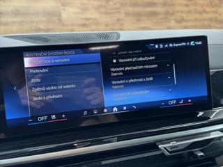 BMW X5 40d M-SPORT VZDUCH ZÁRUKA SUV - Foto 25