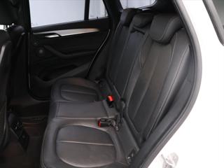 BMW X1 2,0 20d 140kW xDrive Kůže Navi SUV - Foto 17
