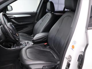 BMW X1 2,0 20d 140kW xDrive Kůže Navi SUV - Foto 14