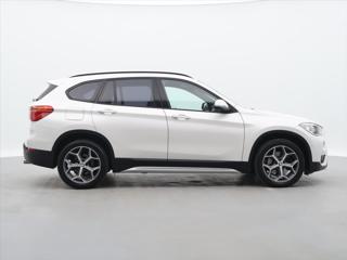 BMW X1 2,0 20d 140kW xDrive Kůže Navi SUV - Foto 11