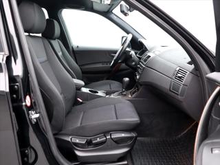 BMW X3 2,5 R6 141KW CZ Aut. 4x4 SUV - Foto 4