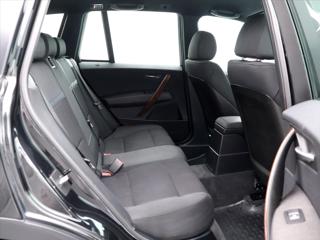 BMW X3 2,5 R6 141KW CZ Aut. 4x4 SUV - Foto 12