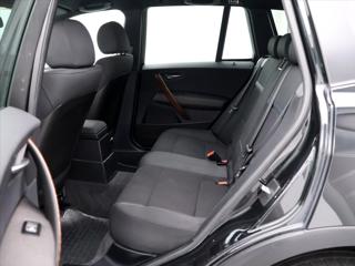 BMW X3 2,5 R6 141KW CZ Aut. 4x4 SUV - Foto 13