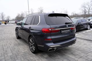 BMW X7 M50i xDrive/AT9/22"/ČR/530 PS SUV - Foto 4