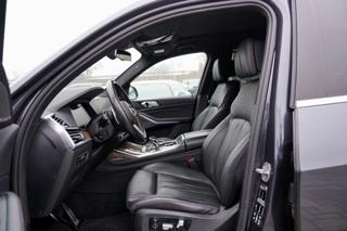 BMW X7 M50i xDrive/AT9/22"/ČR/530 PS SUV - Foto 25