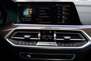 BMW X7 M50i xDrive/AT9/22"/ČR/530 PS SUV - Foto 38