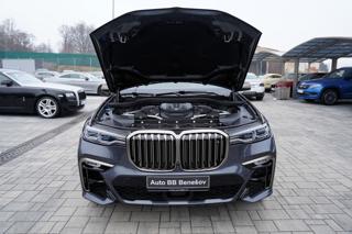 BMW X7 M50i xDrive/AT9/22"/ČR/530 PS SUV - Foto 9