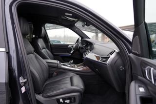 BMW X7 M50i xDrive/AT9/22"/ČR/530 PS SUV - Foto 30