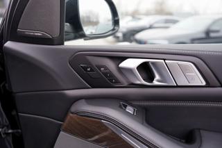 BMW X7 M50i xDrive/AT9/22"/ČR/530 PS SUV - Foto 24