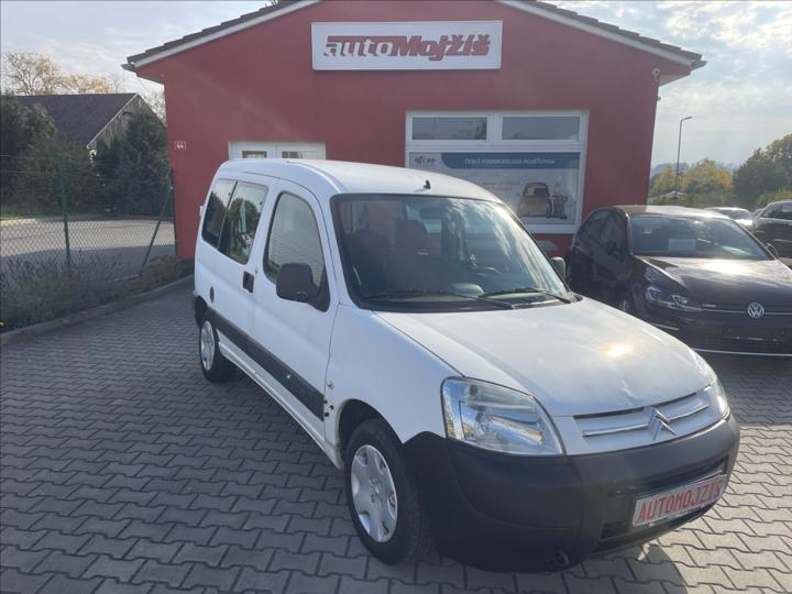 Vůz s VIN VF7GJKFWC93330529